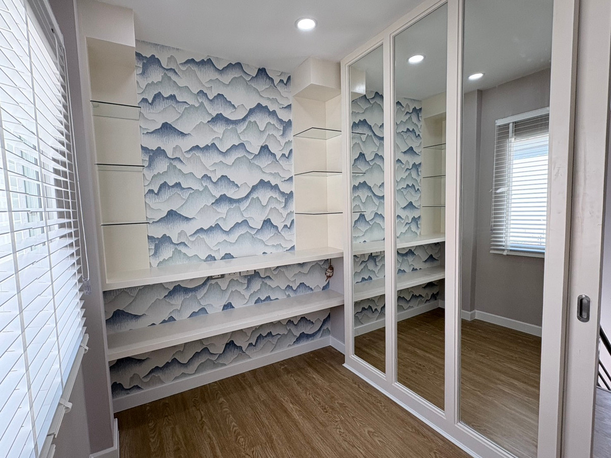 For SaleHouseRama5, Ratchapruek, Bangkruai : 📉 Great Deal, luxurious detached house at an affordable price - Life Bangkok Boulevard Ratchaphruek Rattanathibet project, corner house, very good location.