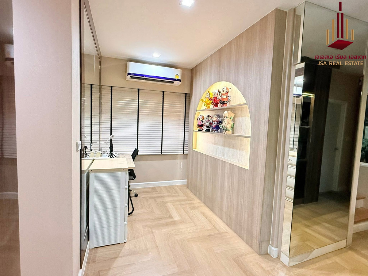 For SaleHousePattanakan, Srinakarin : ✨ For Sale: Golden Village Onnut - Pattanakarn ✨ 💰 Only 12,900,000 THB