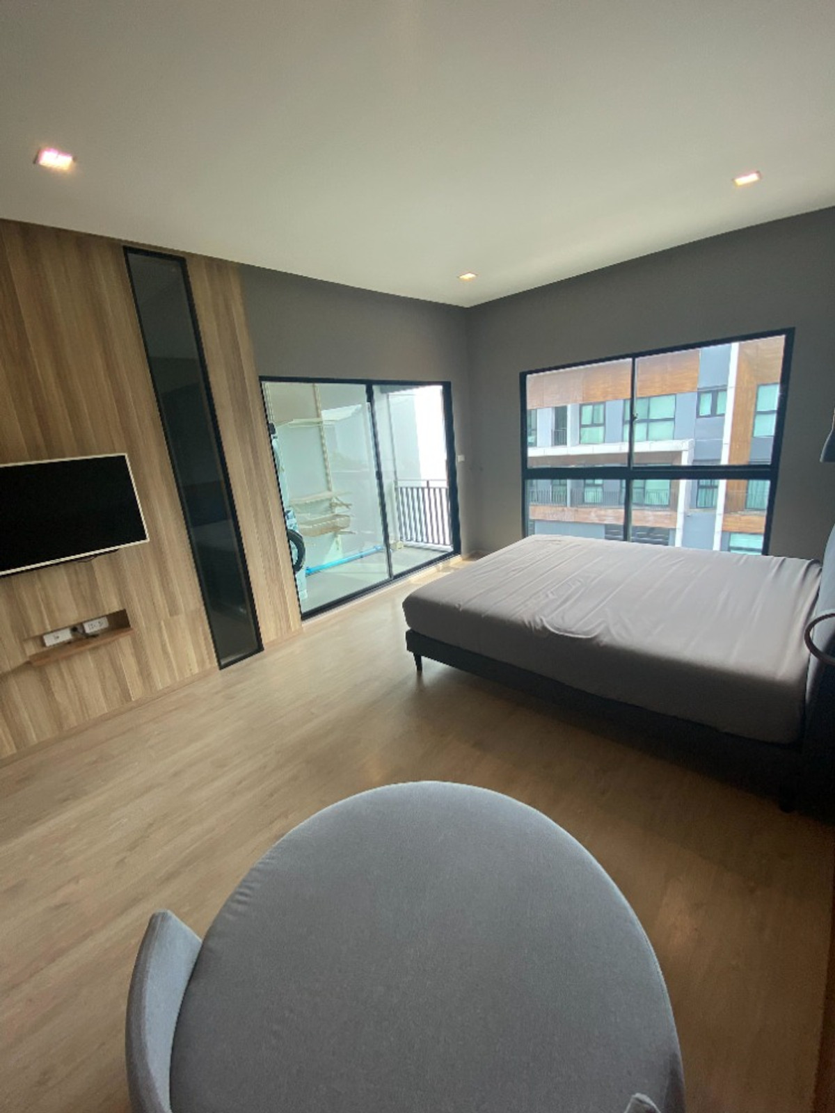 ขายทาวน์โฮมพระราม 3 สาธุประดิษฐ์ : Arden Rama 3 / ทาวน์โฮม Modern ย่านพระราม3 พร้อมเฟอร์ฯและเครื่องใช้ไฟฟ้า / 3ห้องนอน 22ตร.ว. โทร 0937890899	