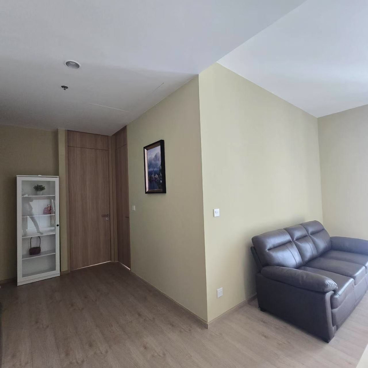 For RentCondoSukhumvit, Asoke, Thonglor : Condo for rent: Noble Be19, fully furnished, ready to move in, close to Asoke BTS and many department stores!!