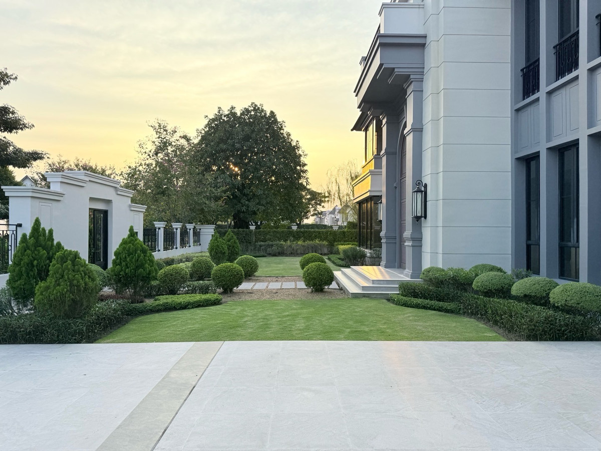 For SaleHouseKasetsart, Ratchayothin : The most beautiful corner plot NARASIRI PHAHOL-WATCHARAPOL Narasiri Phahon-Watcharapol | ready to transfer, negotiable