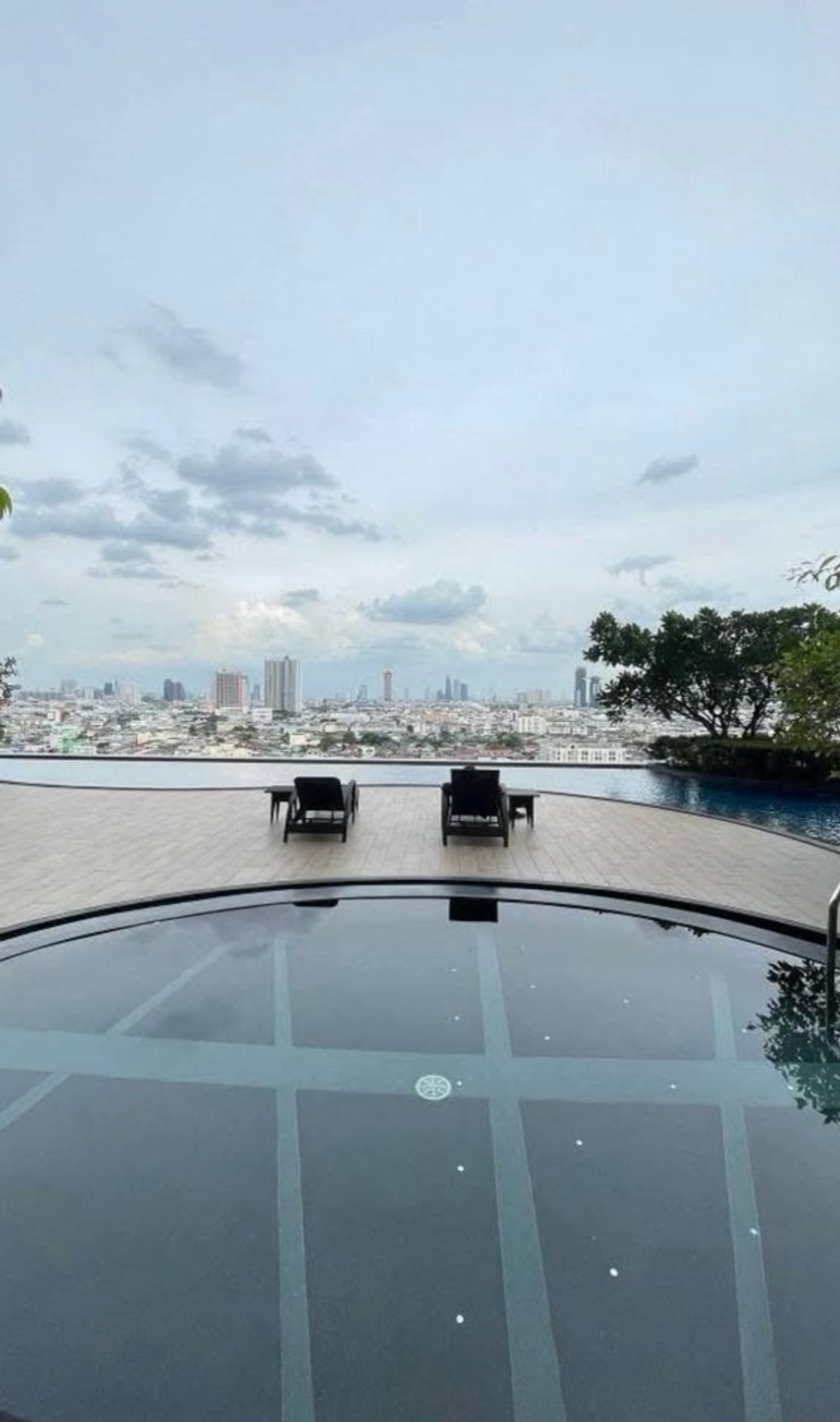 For SaleCondoSathorn, Narathiwat : 📍Menam Residences fully furnished.