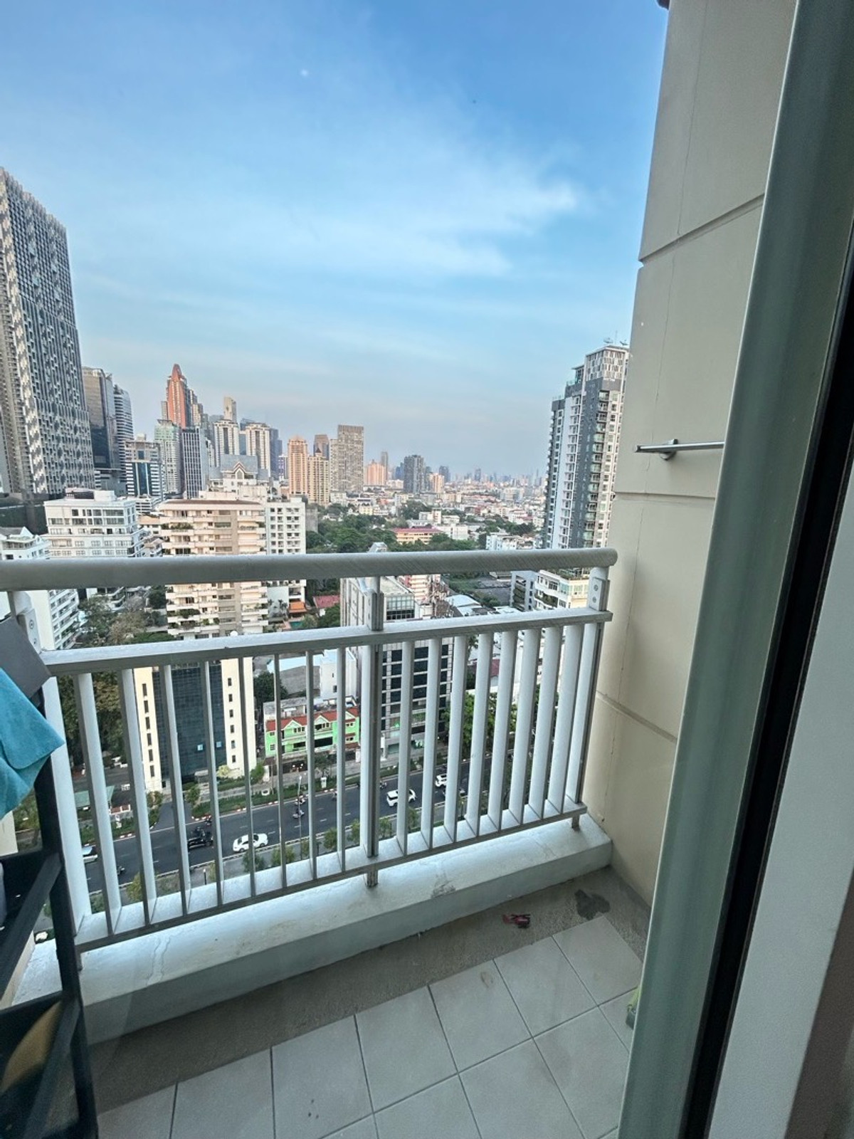 For RentCondoSathorn, Narathiwat : for rent the empire place sathorn separate 1Bed 1bath fully furniture