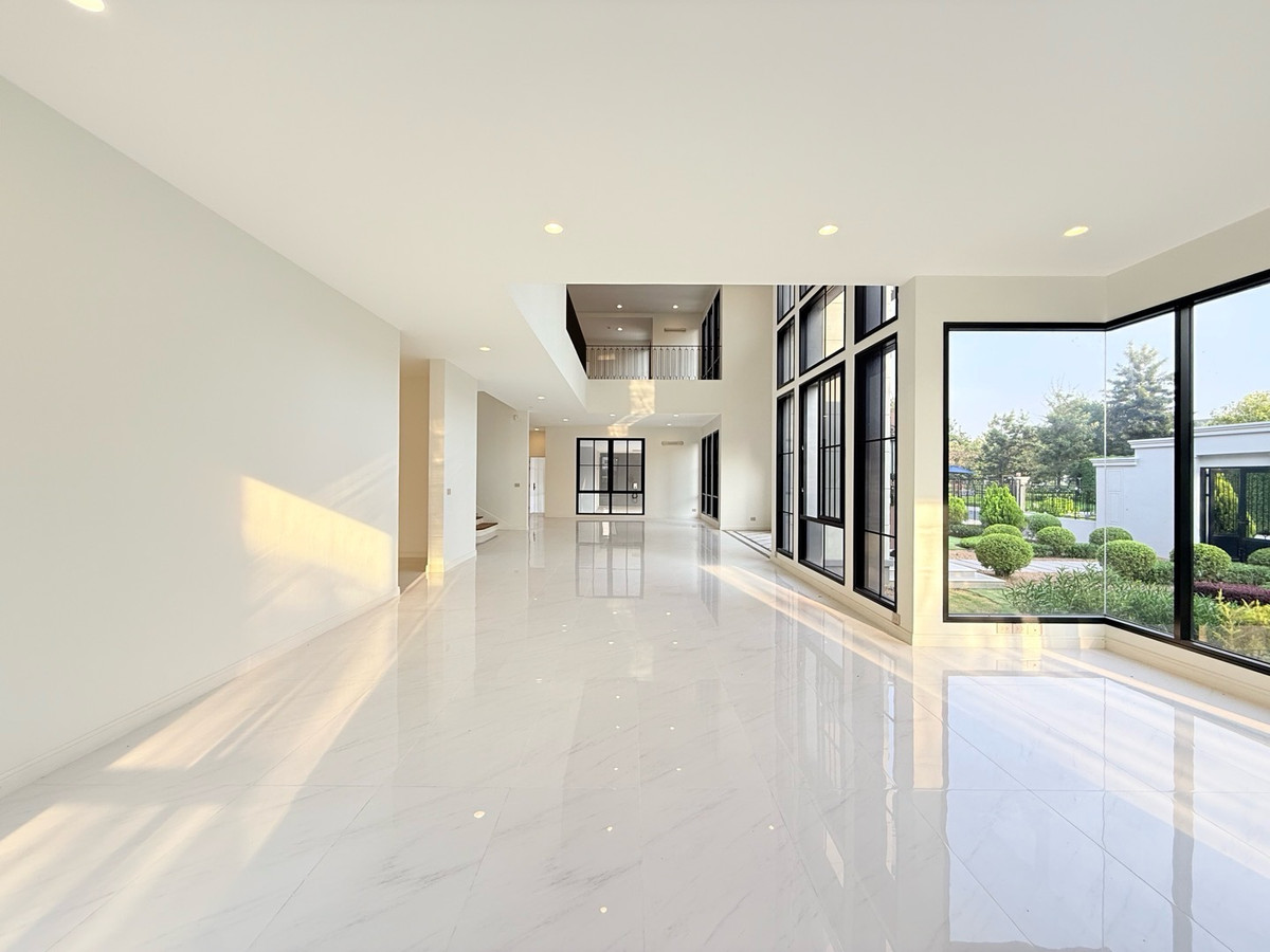 For SaleHouseKasetsart, Ratchayothin : The most beautiful corner plot NARASIRI PHAHOL-WATCHARAPOL Narasiri Phahon-Watcharapol | ready to transfer, negotiable