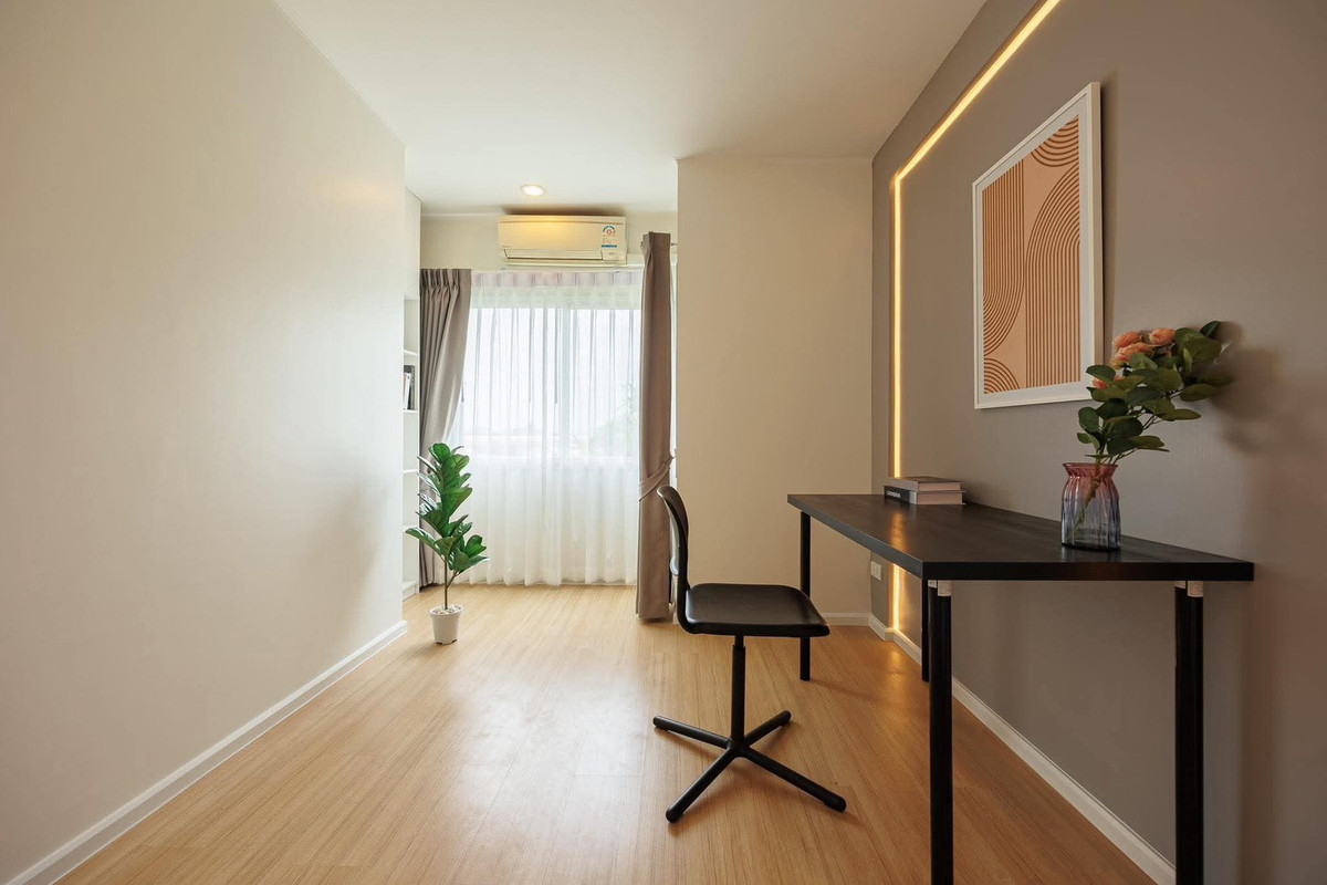For SaleCondoBang Sue, Wong Sawang, Tao Pun : Condo for sale, U Delight @ Bangsue Station (U Delight @ Bangsue Station), near MRT Bang Son, corner room, garden view.