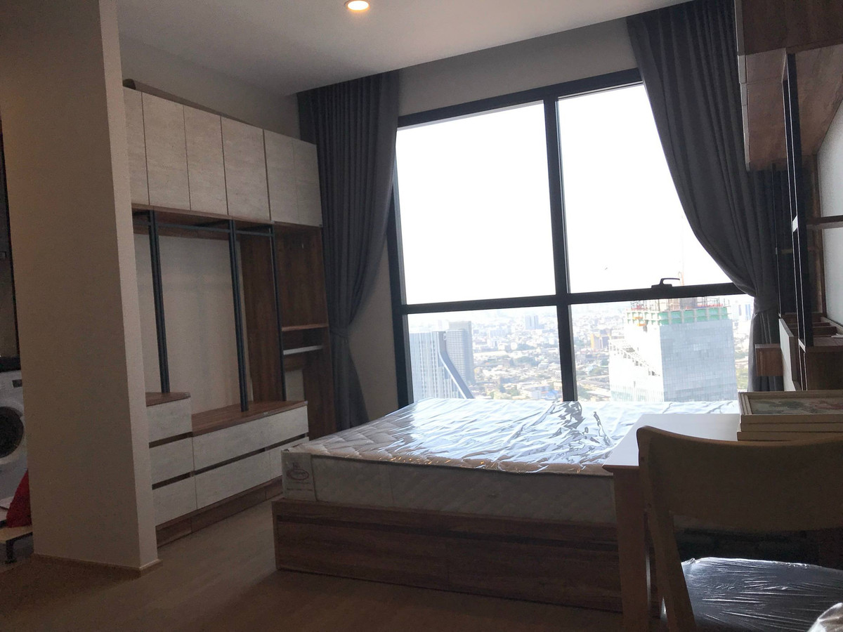 CondoSiam Paragon ,Chulalongkorn,Samyan : Ashton Chula Silom【𝐒𝐄𝐋𝐋 & 𝐑𝐄𝐍𝐓】🔥Minimalist style with a calm undertone, strong character, clear design, and a professional, cool look.🔥 Contact Line ID: @hacondo