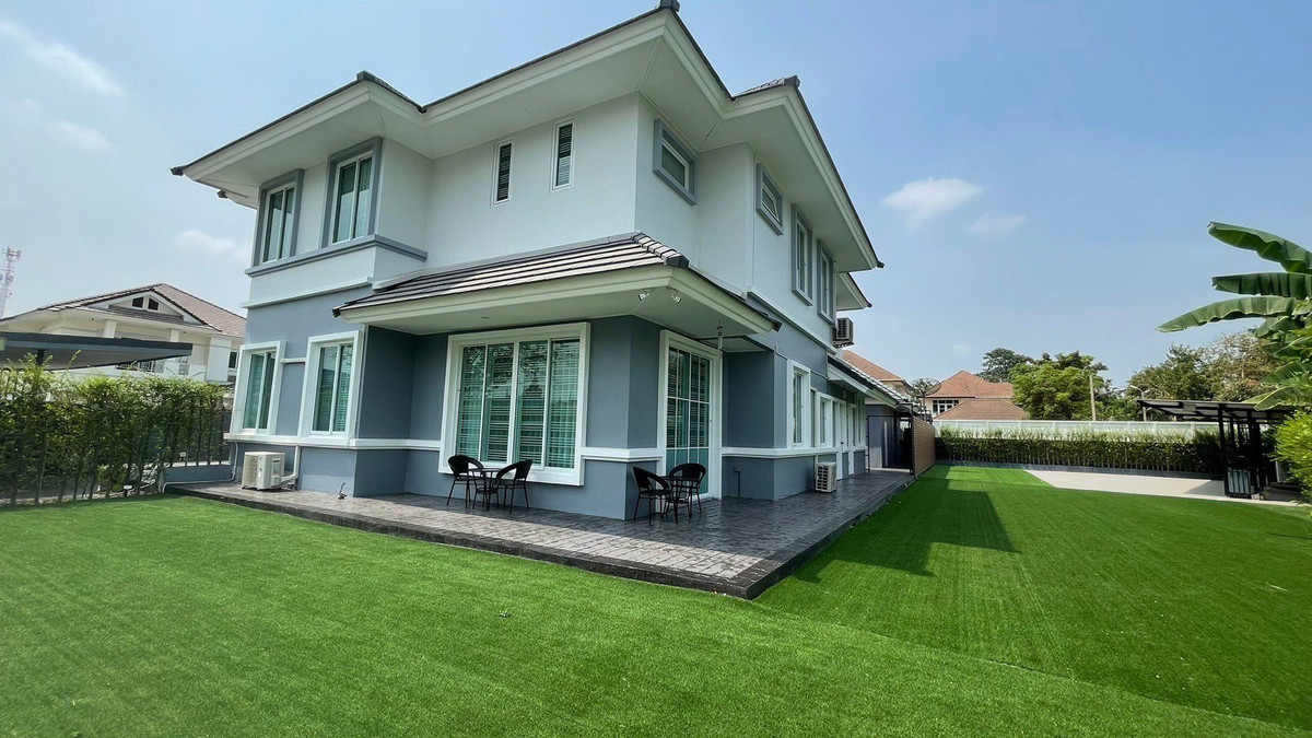 HouseNawamin, Ramindra : For sale - Rent a luxury house, 4 bedrooms, location near Sai Mai District Office. Condition is ready to move in. Got 1 rai of land with both a swimming pool and a private garden.