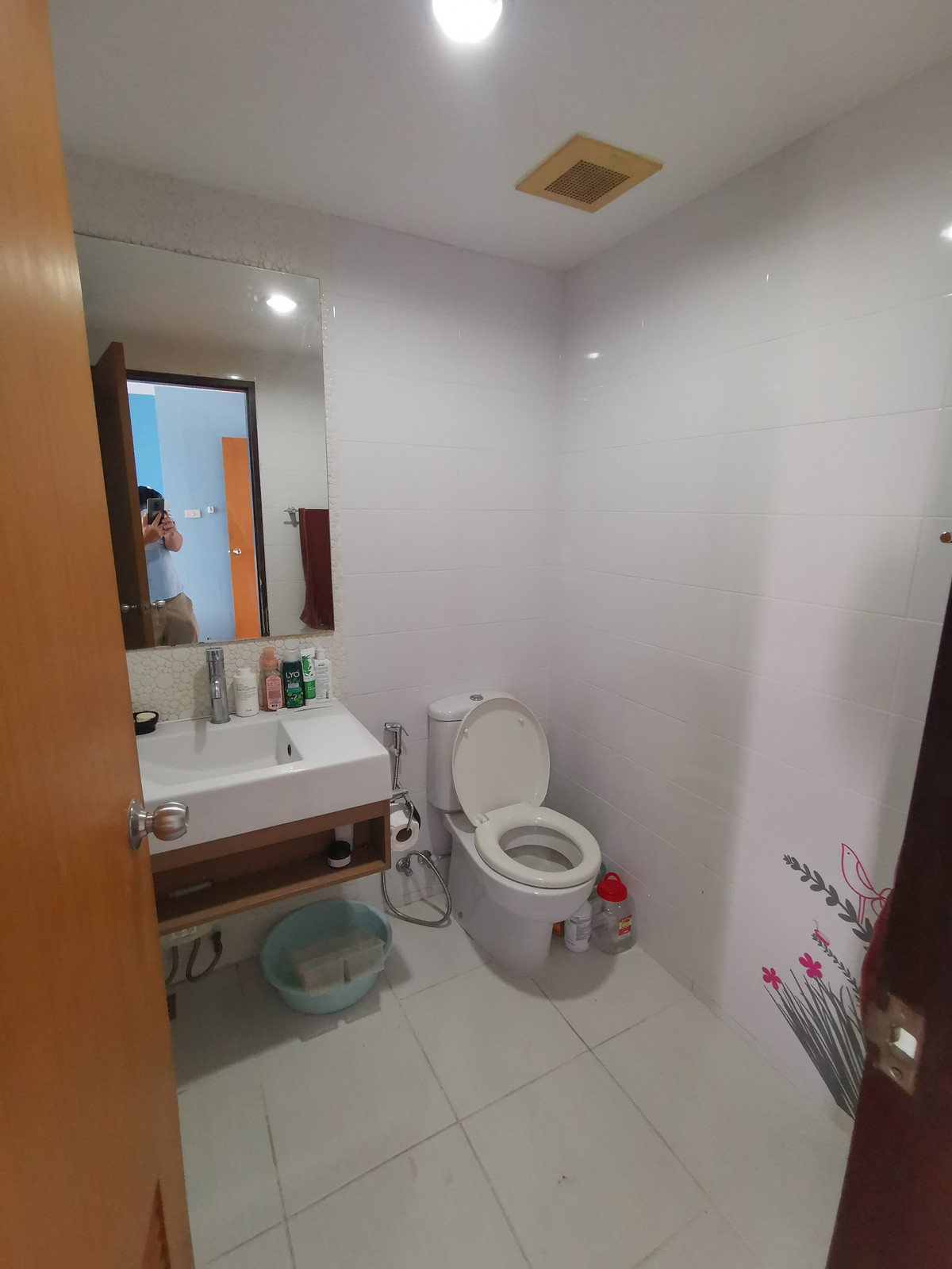 For RentCondoRatchadapisek, Huaikwang, Suttisan : Condo for rent, beautiful, good condition, Grene Suthisan Condo, corner room, good view, size 47 sq m., 1 bedroom, 1 bathroom, 2 balconies, 1 kitchen, Grene Sutthisan Condo, Huai Khwang.