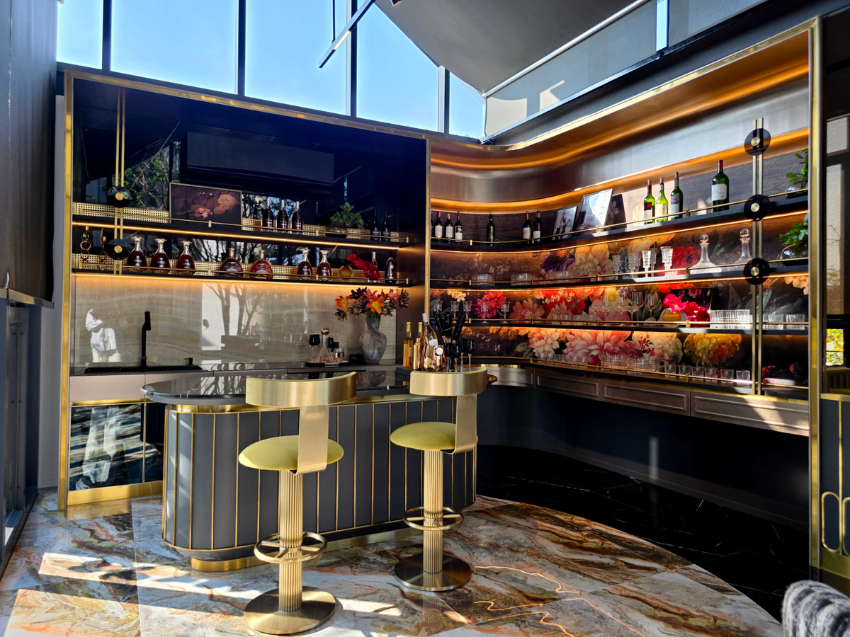 ขายบ้านลาดกระบัง สุวรรณภูมิ : ขาย โครงการ Vive กรุงเทพกรีฑา ตัดใหม่ บ้านเดี่ยว 3 ชั้น ที่ดินเริ่มต้น 130 ตารางวา 4 ห้องนอน 6 ห้องน้ำ ใกล้โรงเรียนนานาชาติชั้นนำ ติดต่อ 062-4468565 กี้