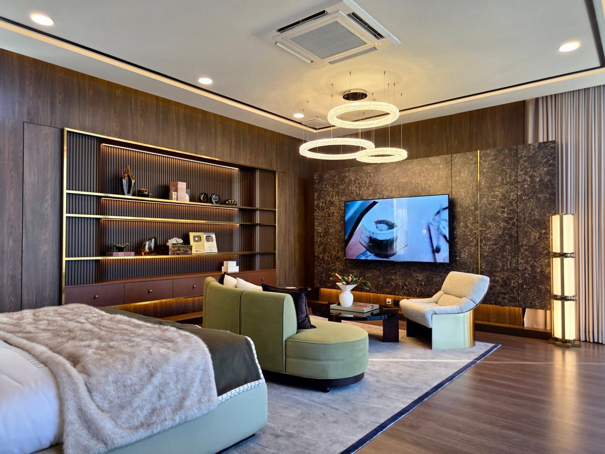 ขายบ้านลาดกระบัง สุวรรณภูมิ : For Sell บ้านเดี่ยวโครงการ Vive กรุงเทพกรีฑา ตัดใหม่ พร้อมมีลิฟต์ส่วนตัว 4 นอน 6 น้ำ ที่ดิน 130 ตร.ว 716 ตร.ม ติดต่อ 062-4468565 กี้