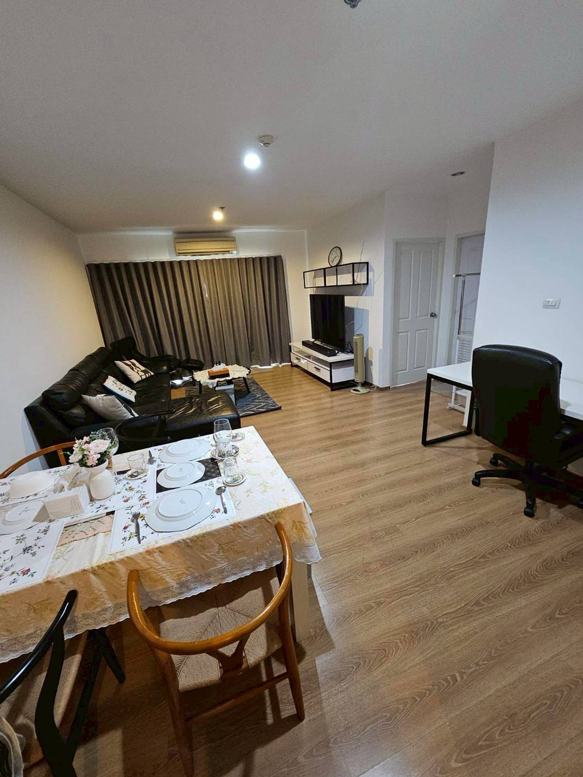 ให้เช่าคอนโดลาดพร้าว เซ็นทรัลลาดพร้าว : sym vipha - ladprao ว่างให้เช่า ห้องใหญ่ ใจกลางเมือง ขนาดห้อง 70 ตรม. ใกล้ BTS ห้าแยกลาดพร้าว