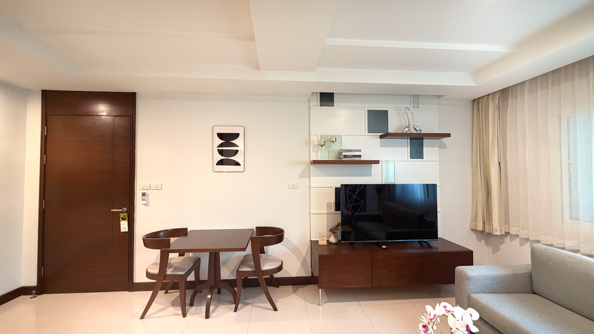 For RentSukhumvit, Asoke, Thonglor : Charan Tower Residences by Aspira | 2 Bed 100 sq.m. Please call: 062-496-6454