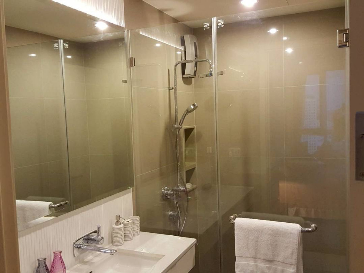 ให้เช่าคอนโดสุขุมวิท อโศก ทองหล่อ : (ปล่อยเช่า) คอนโด RHYTHM 42  I 1-BR ห้องสวย ราคาดี ตกแต่งอย่างดี เฟอร์+เครื่องใช้ไฟฟ้าครบ  ㅡ ใกล้ 🚆BTS เอกมัย