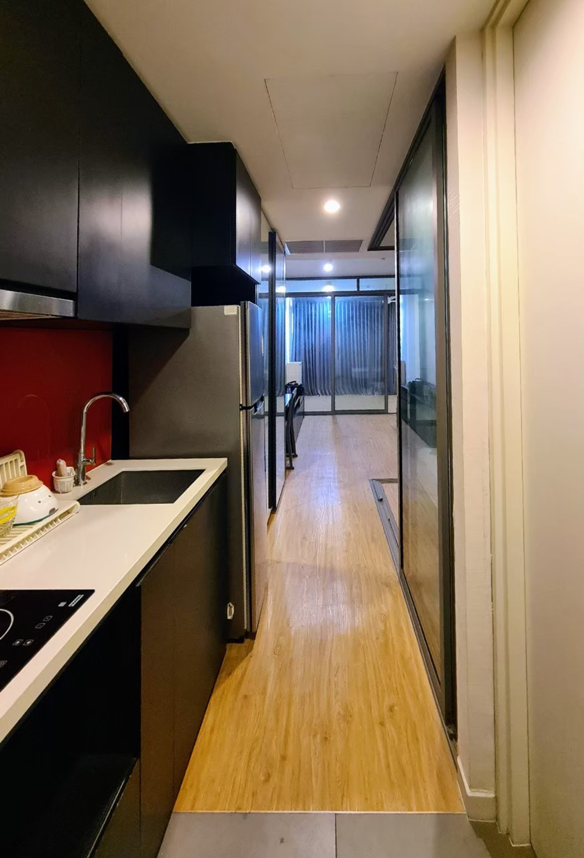 ขายคอนโดสีลม ศาลาแดง บางรัก : 🏠✨ ไซมิส สุรวงศ์ | ขายคอนโด 1 ห้องนอน (HBH-ST-147)