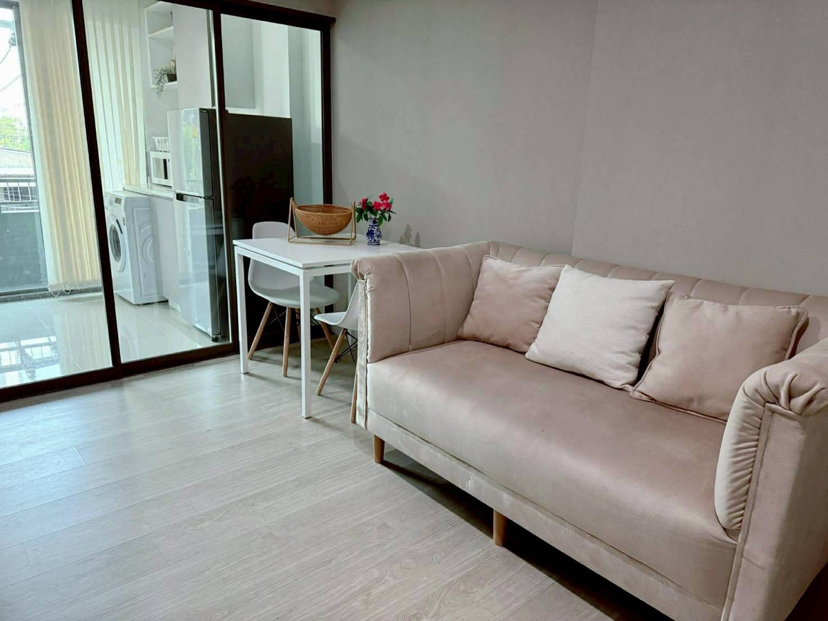 For RentCondoRatchadapisek, Huaikwang, Suttisan : For rent, Metro Luxe Ratchada (32 sq m.), 1 bedroom, 1 bathroom, ready to move in.
