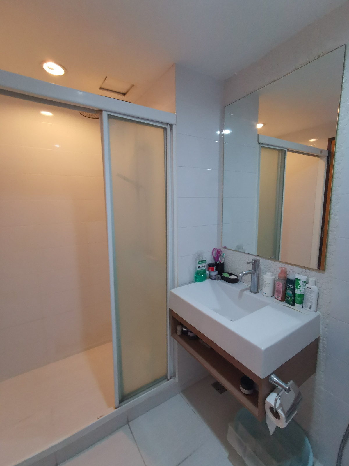 For RentCondoRatchadapisek, Huaikwang, Suttisan : Condo for rent, beautiful, good condition, Grene Suthisan Condo, corner room, good view, size 47 sq m., 1 bedroom, 1 bathroom, 2 balconies, 1 kitchen, Grene Sutthisan Condo, Huai Khwang.