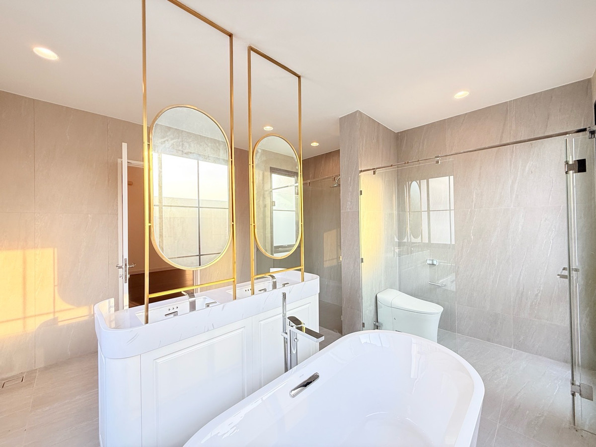 For SaleHouseKasetsart, Ratchayothin : The most beautiful corner plot NARASIRI PHAHOL-WATCHARAPOL Narasiri Phahon-Watcharapol | ready to transfer, negotiable