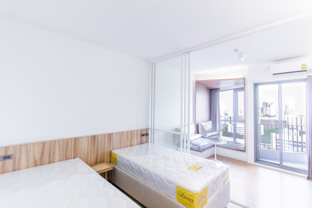 CondoSiam Paragon ,Chulalongkorn,Samyan : Triple Y Residence【𝐒𝐄𝐋𝐋 & 𝐑𝐄𝐍𝐓】🔥Modern rooms with compact space design, perfect for urban living🔥 Contact Line ID: @hacondo