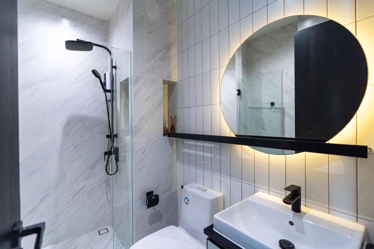 For RentCondoWongwianyai, Charoennakor : 🔥For Rent Now🔥 Chapter Charoen Nakhon Riverside, brand new unit with river view, fully furnished and ready to move in. Near ICONSIAM and BTS Krung Thon Buri.