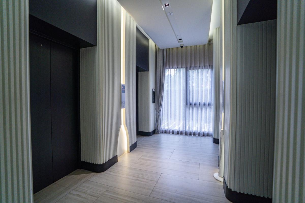 For RentCondoWongwianyai, Charoennakor : 🔥For Rent Now🔥 Chapter Charoen Nakhon Riverside, brand new unit with river view, fully furnished and ready to move in. Near ICONSIAM and BTS Krung Thon Buri.