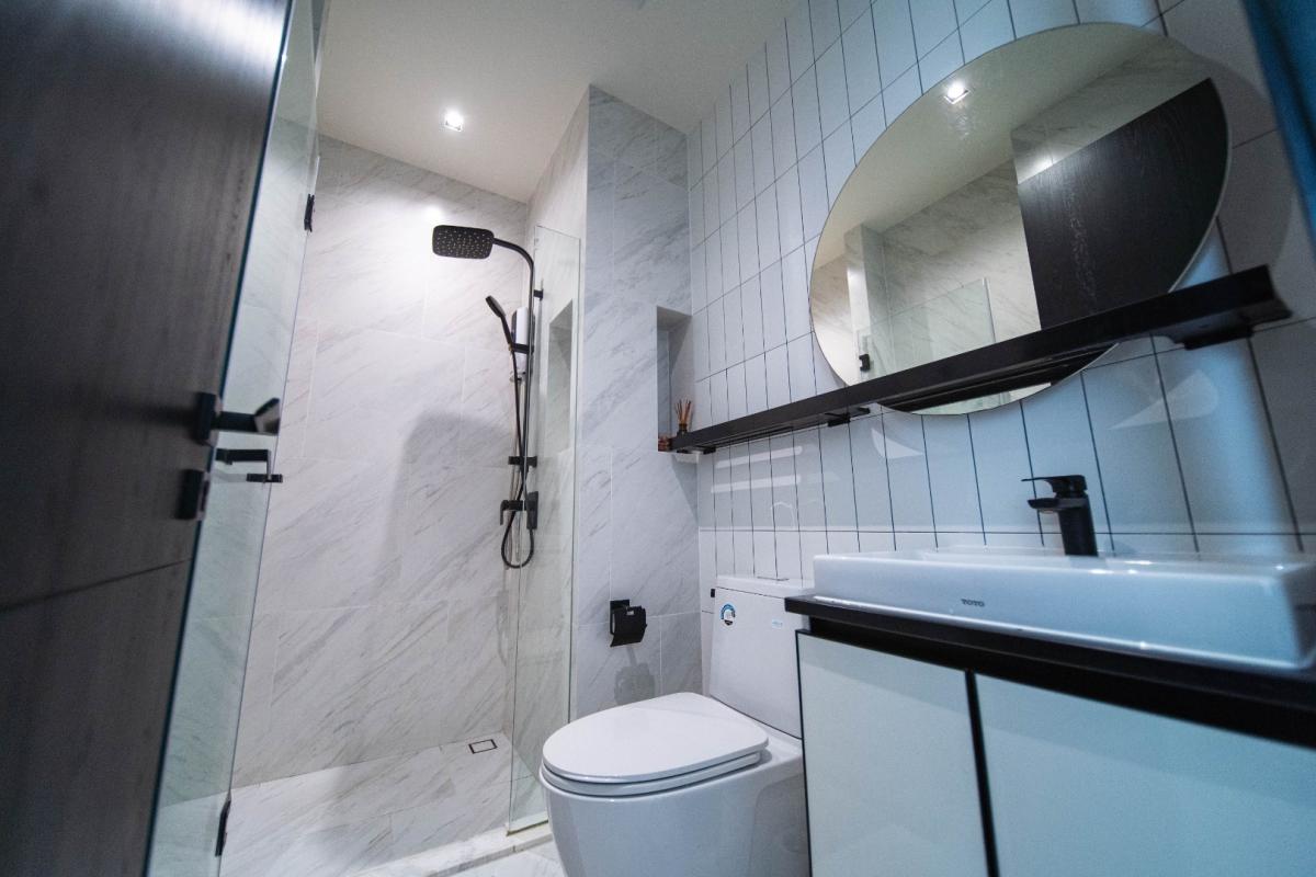 For RentCondoWongwianyai, Charoennakor : 🔥For Rent Now🔥 Chapter Charoen Nakhon Riverside, brand new unit with river view, fully furnished and ready to move in. Near ICONSIAM and BTS Krung Thon Buri.