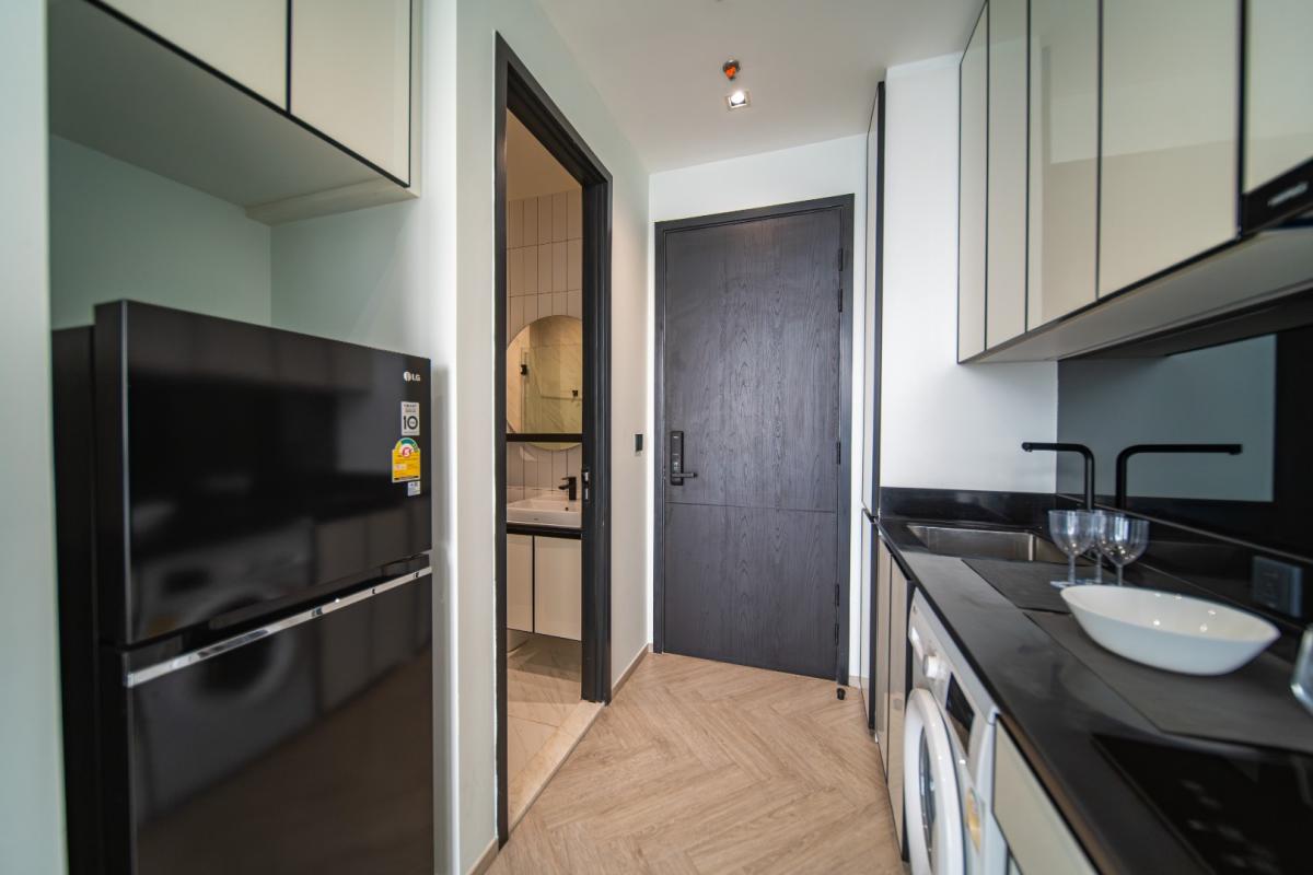 For RentCondoWongwianyai, Charoennakor : 🔥For Rent Now🔥 Chapter Charoen Nakhon Riverside, brand new unit with river view, fully furnished and ready to move in. Near ICONSIAM and BTS Krung Thon Buri.