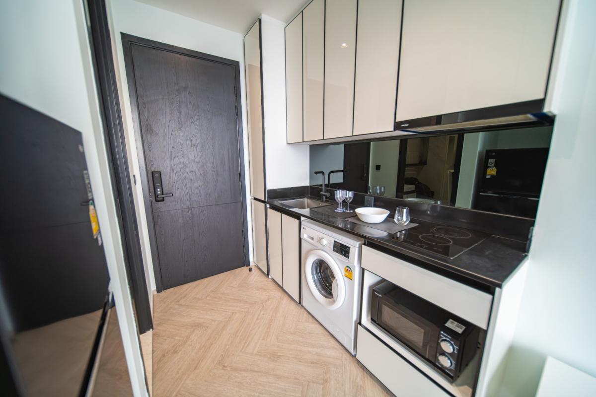 For RentCondoWongwianyai, Charoennakor : 🔥For Rent Now🔥 Chapter Charoen Nakhon Riverside, brand new unit with river view, fully furnished and ready to move in. Near ICONSIAM and BTS Krung Thon Buri.