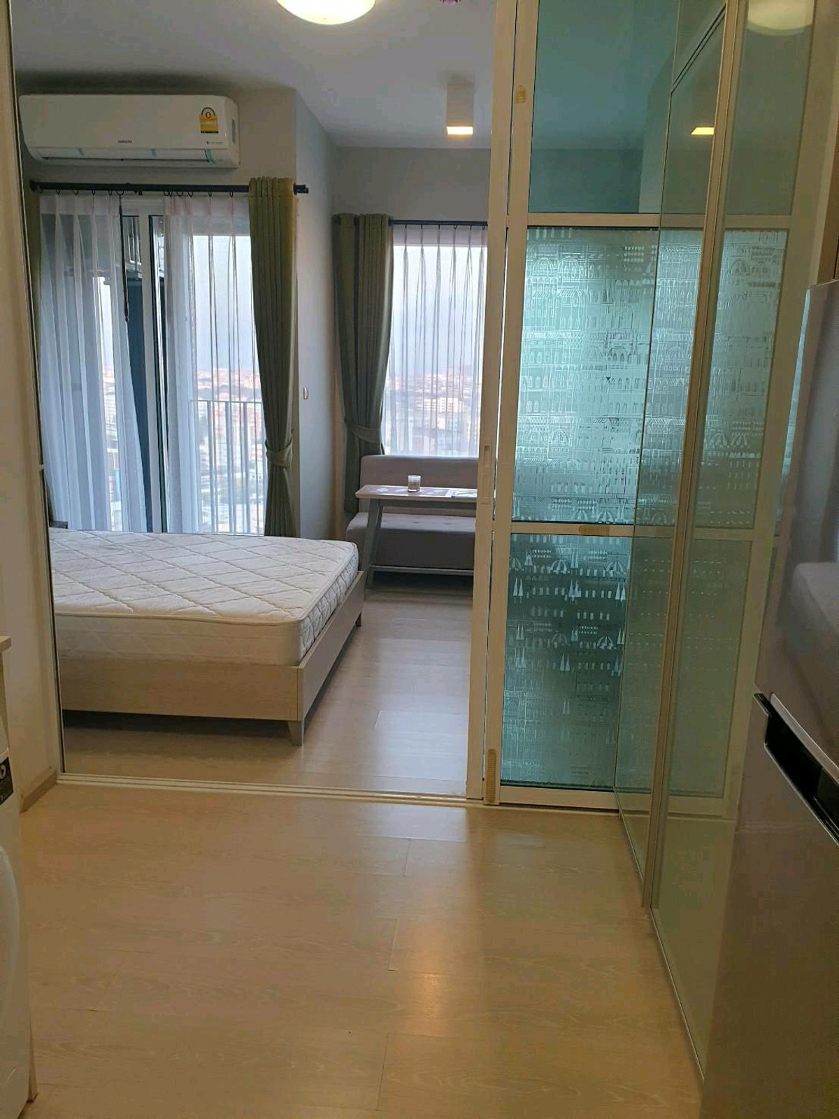 ให้เช่าคอนโดรัชดา ห้วยขวาง : 🔥 🔥 Chapter One Eco 🔥🔥
** ready to move  ** 
สัญญา 1 ปี  10,000฿ / เดือน 
