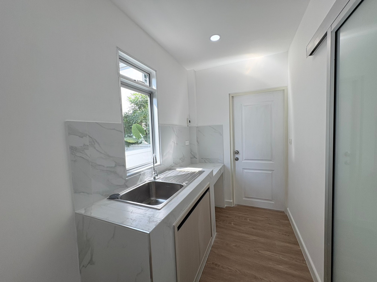 For SaleHouseRama5, Ratchapruek, Bangkruai : 📉 Great Deal, luxurious detached house at an affordable price - Life Bangkok Boulevard Ratchaphruek Rattanathibet project, corner house, very good location.