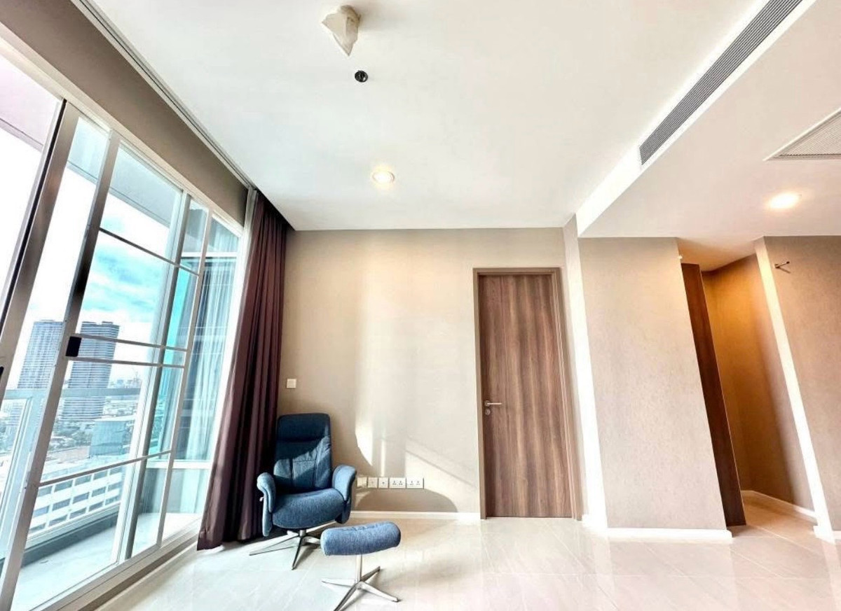 For SaleCondoSathorn, Narathiwat : 📍Menam Residences fully furnished.