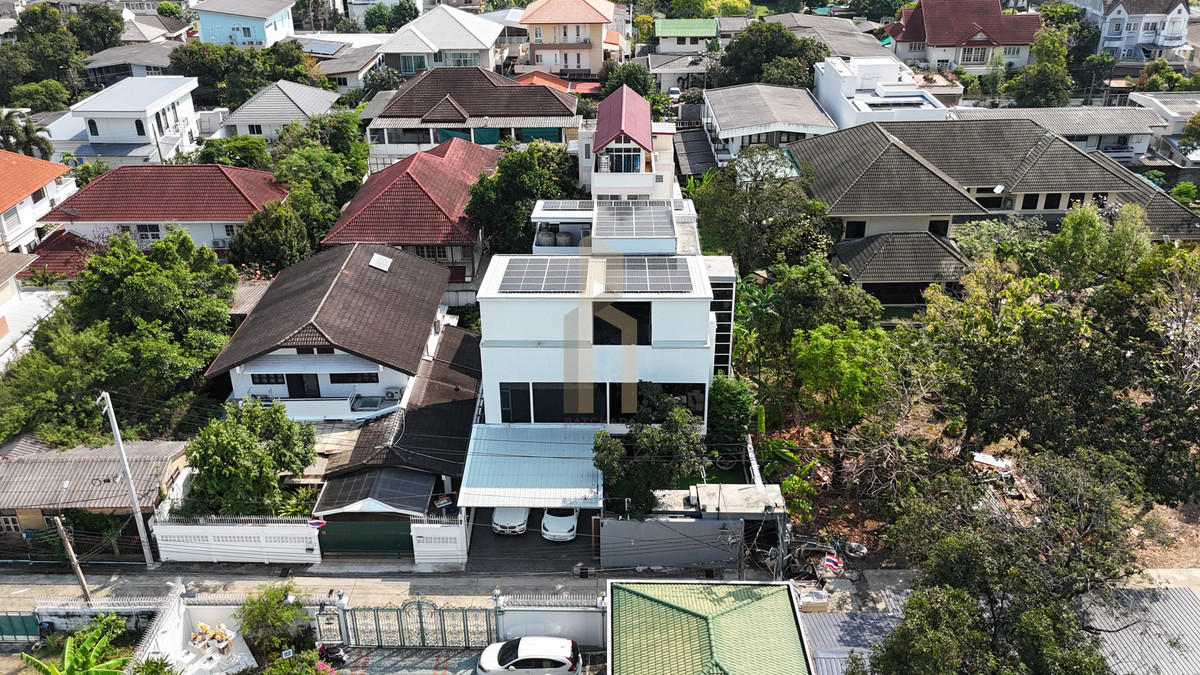 ขายบ้านสะพานควาย จตุจักร : 🔥 ขาย 🔥 บ้านเดี่ยวอินทามระ 28 / 5 ห้องนอน E103