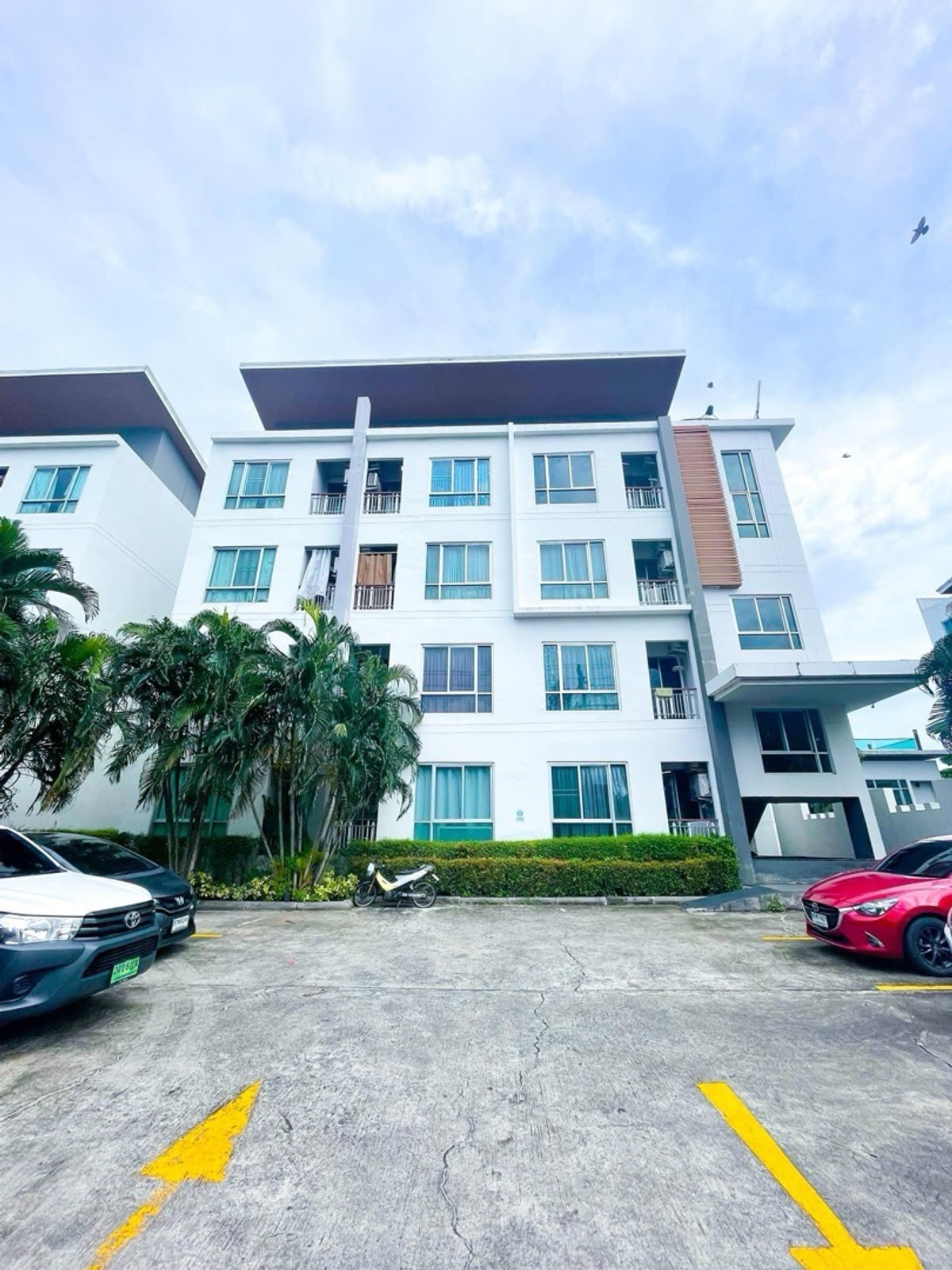 For SaleCondoLadkrabang, Suwannaphum Airport : Urgent sale!! SmartZ Condo