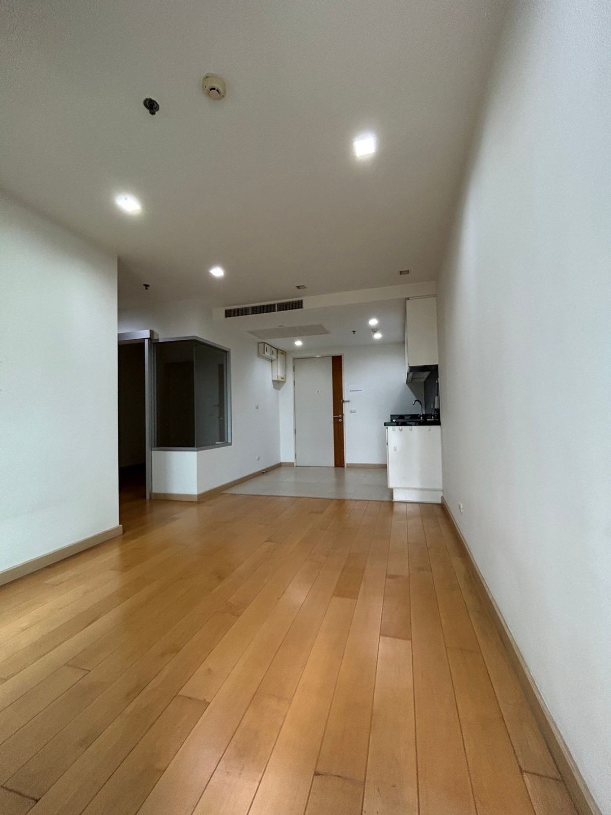 For SaleCondoSiam Paragon ,Chulalongkorn,Samyan : Vertiq Rama 4 - Siam — 2 Bed 2 Bath, best price in Samyan zone! Beautiful room, potential location, connecting Siam-Chula-Silom at a price of only 6.9 million.