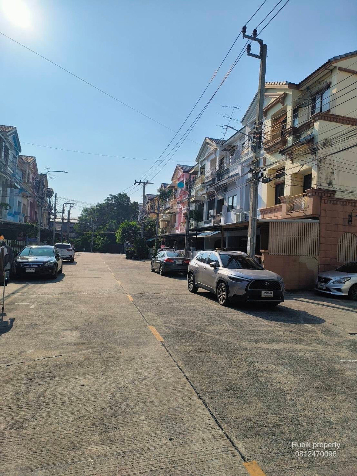 ขายทาวน์โฮมโชคชัย4 ลาดพร้าว71 : 💰✨ ขายทาวน์โฮม บ้านกลางเมือง กรุงเทพ – เหม่งจ๋าย–ลาดพร้าว 80 ถูกที่สุดในโครงการ! ราคาพิเศษสุด คุ้มแบบหาที่ไหนไม่ได้แล้ว RB1672