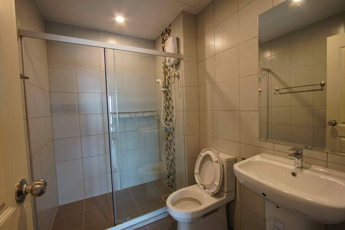 For RentCondoThaphra, Talat Phlu, Wutthakat : Supalai Loft Talat Phlu, next to The Mall Thapra, available for rent, size 45 sq m., large room.