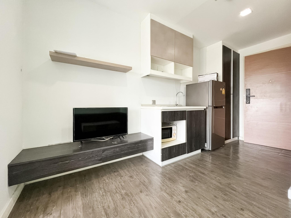 For SaleCondoChaengwatana, Muangthong : CS159  🎯Selling at a loss! B Campus Condo Prachachuen, 1.1 million baht. Cheapest in the project! Beautiful room, ready to move in. Near Phong Phet intersection and The Mall Ngamwongwan.