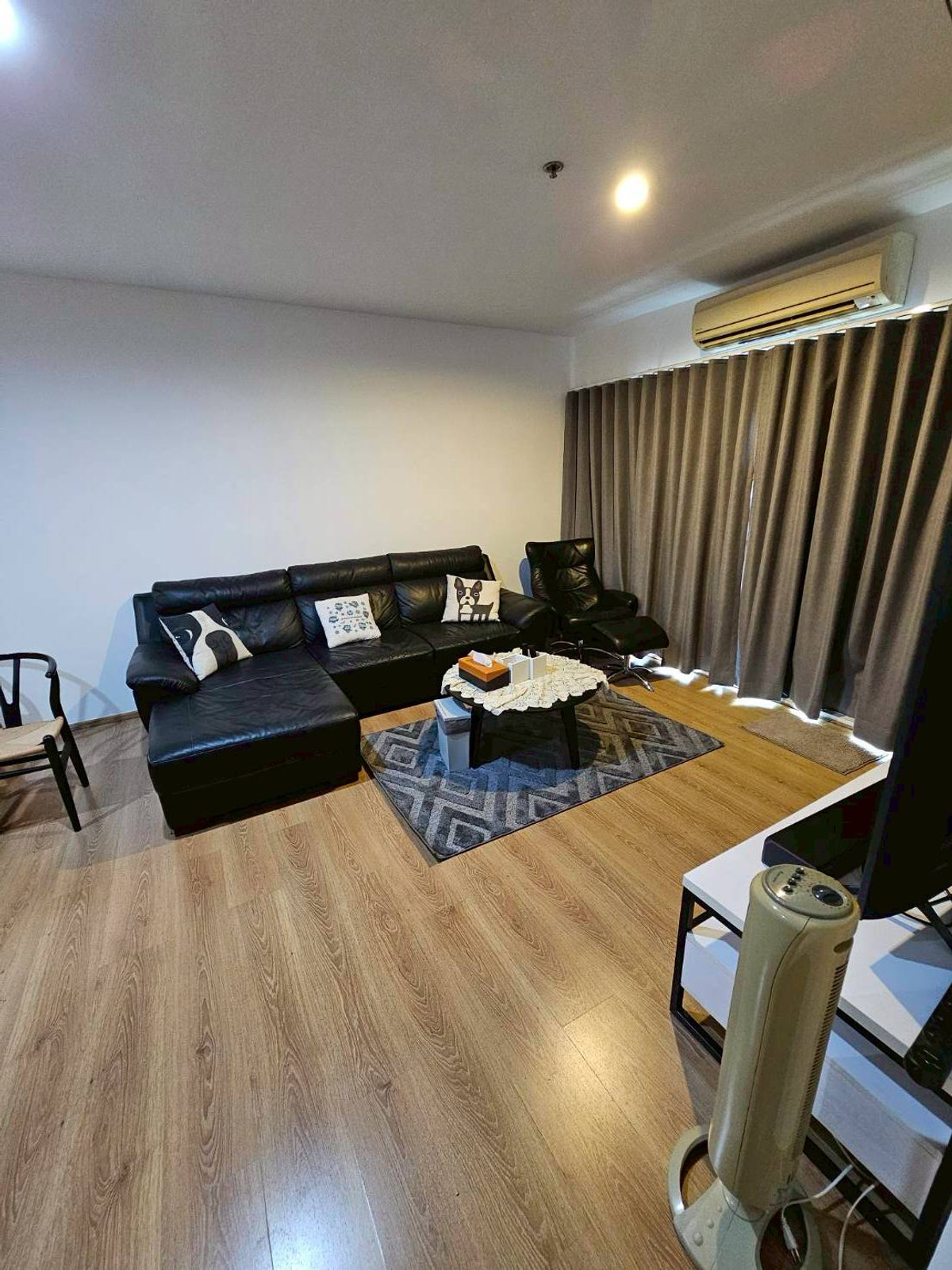 ให้เช่าคอนโดลาดพร้าว เซ็นทรัลลาดพร้าว : sym vipha - ladprao ว่างให้เช่า ห้องใหญ่ ใจกลางเมือง ขนาดห้อง 70 ตรม. ใกล้ BTS ห้าแยกลาดพร้าว