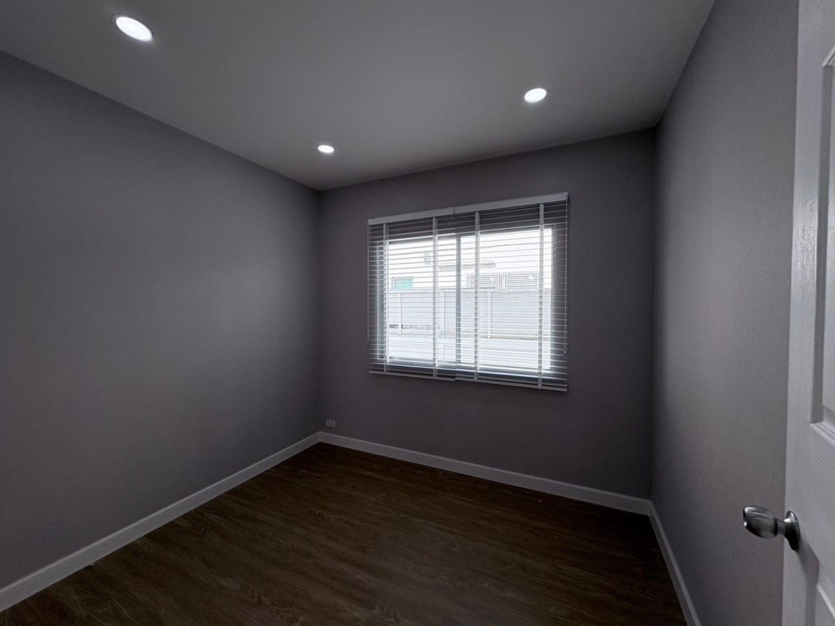 For SaleHouseRama5, Ratchapruek, Bangkruai : 📉 Great Deal, luxurious detached house at an affordable price - Life Bangkok Boulevard Ratchaphruek Rattanathibet project, corner house, very good location.