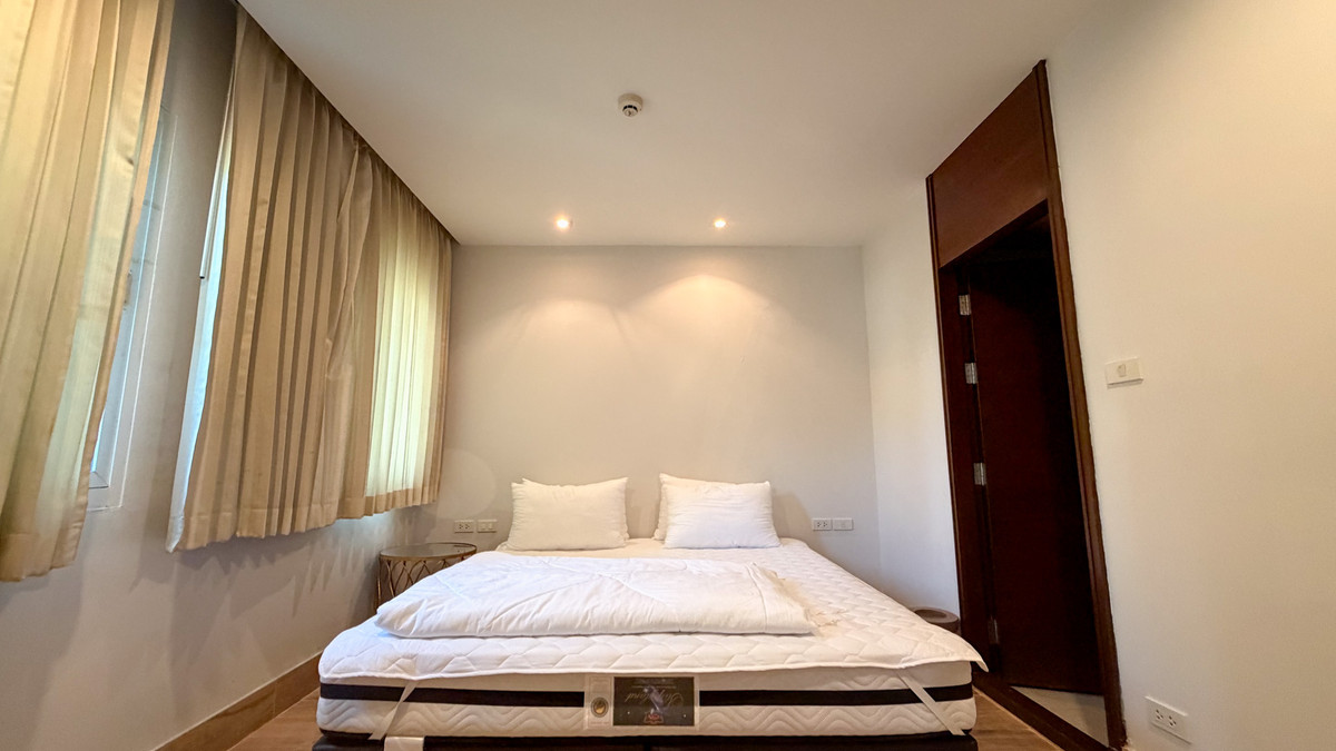 For RentSukhumvit, Asoke, Thonglor : Charan Tower Residences by Aspira | 2 Bed 100 sq.m. Please call: 062-496-6454