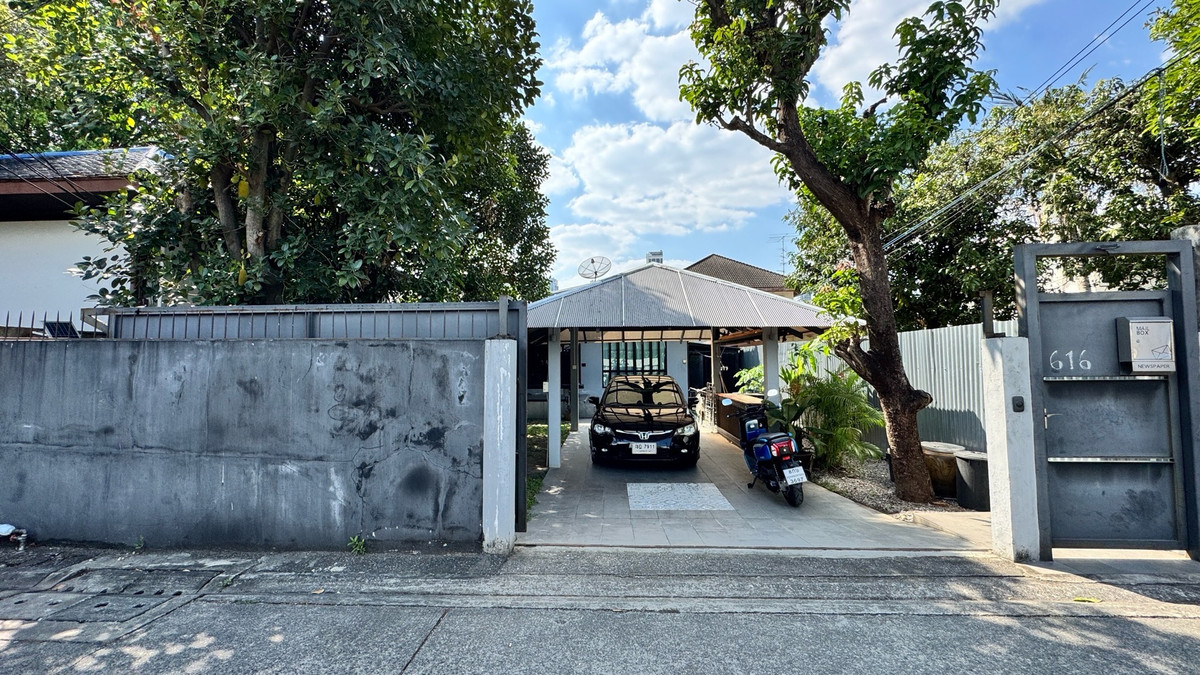 ให้เช่าบ้านสุขุมวิท อโศก ทองหล่อ : บ้านเดี่ยวให้เช่า ปรีดีย์พนมยงค์ 15 (สุขุมวิท 65) 