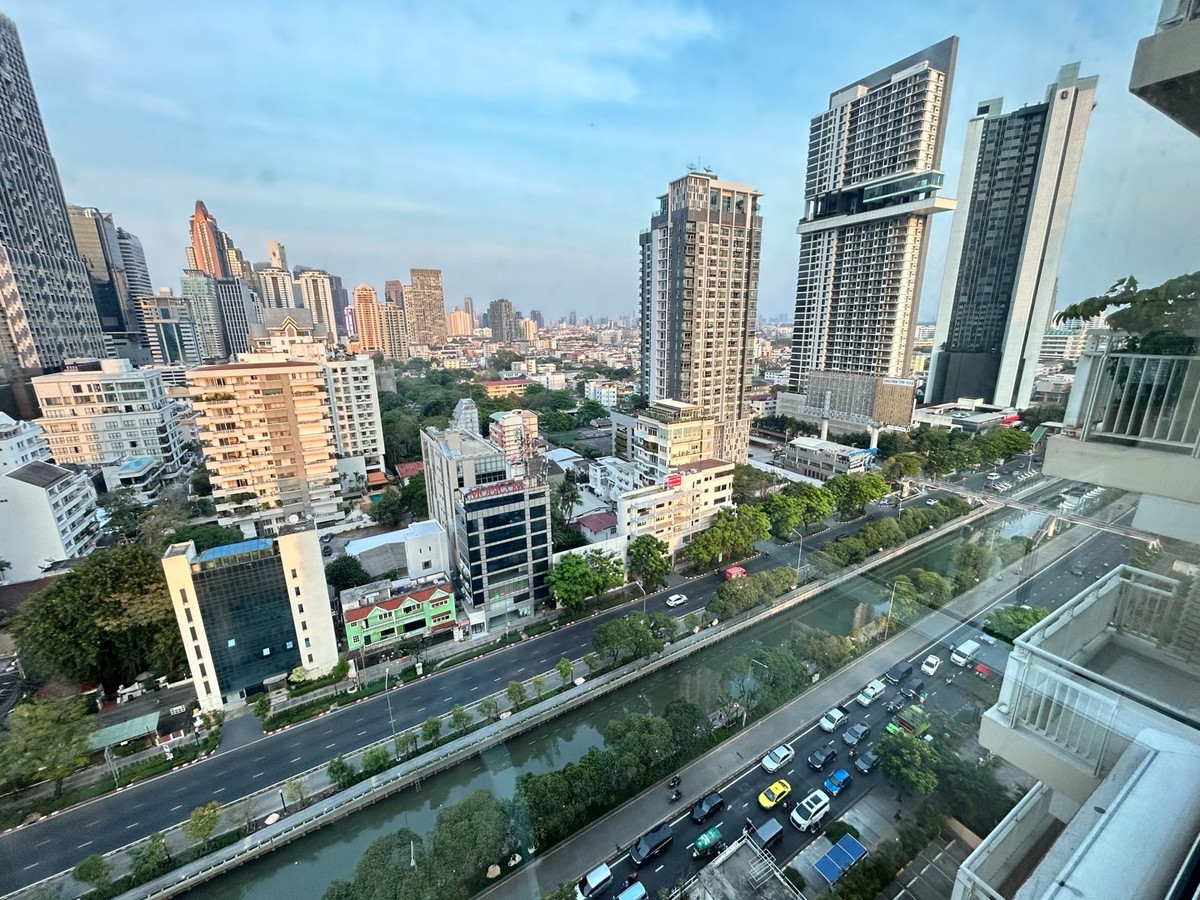 For RentCondoSathorn, Narathiwat : for rent the empire place sathorn separate 1Bed 1bath fully furniture