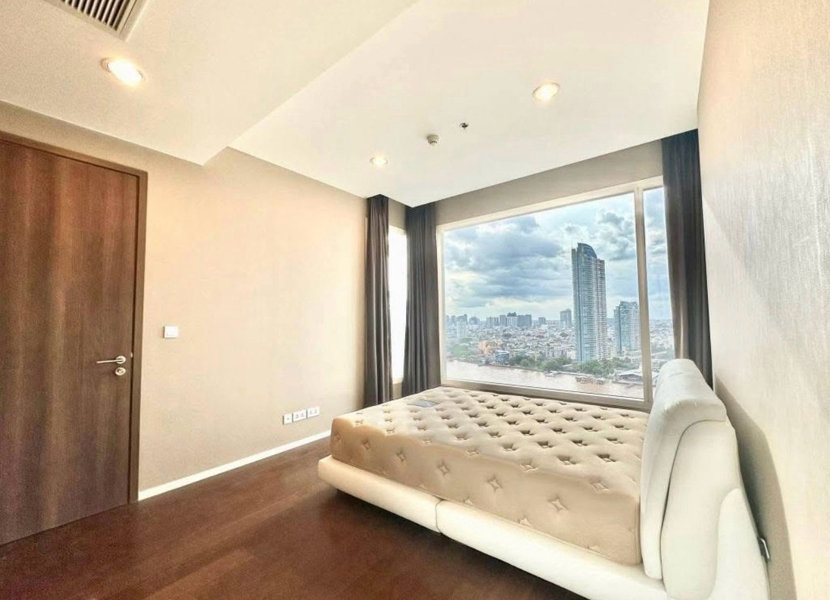 For SaleCondoSathorn, Narathiwat : 📍Menam Residences fully furnished.