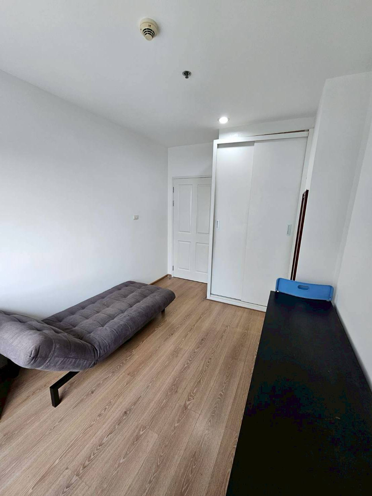 ให้เช่าคอนโดลาดพร้าว เซ็นทรัลลาดพร้าว : sym vipha - ladprao ว่างให้เช่า ห้องใหญ่ ใจกลางเมือง ขนาดห้อง 70 ตรม. ใกล้ BTS ห้าแยกลาดพร้าว