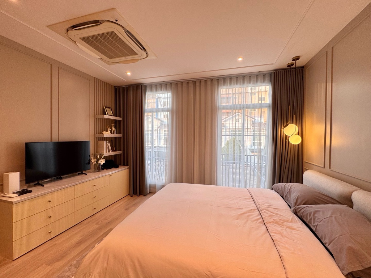 ให้เช่าทาวน์โฮมบางนา แบริ่ง ลาซาล : 💥ForRent💥3Bed • Indy Bangna-Ramkhamhang2 🏡 Near Mega Bangna‼️  Beautifully decorated 🌟 Ready to move in ‼️ Fully Furnished ✨