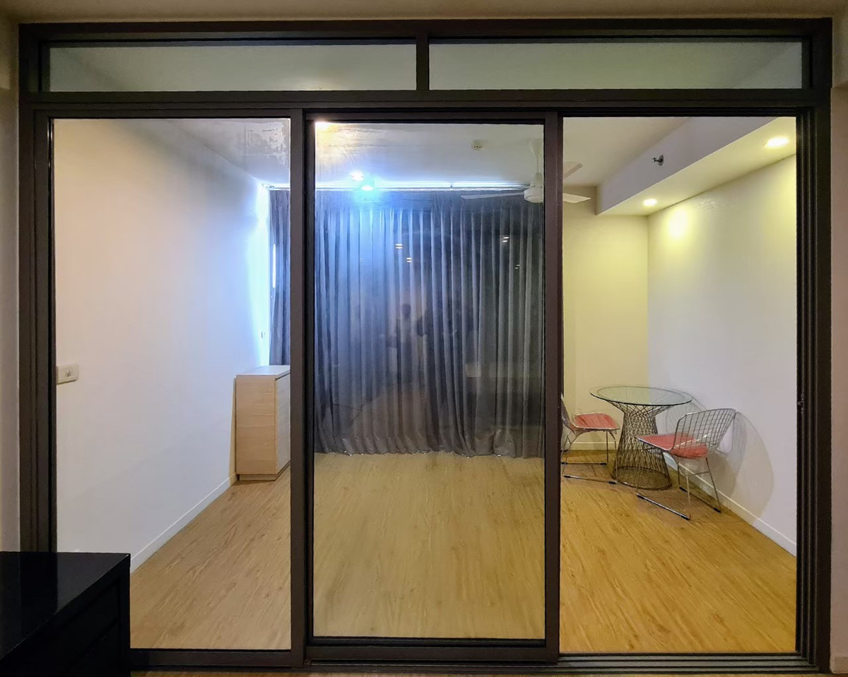 ขายคอนโดสีลม ศาลาแดง บางรัก : 🏠✨ ไซมิส สุรวงศ์ | ขายคอนโด 1 ห้องนอน (HBH-ST-147)