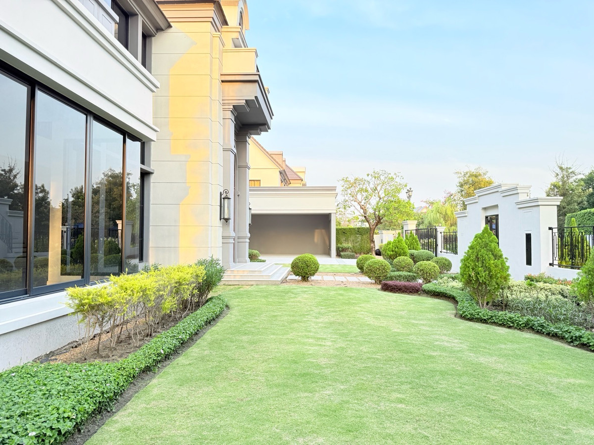 For SaleHouseKasetsart, Ratchayothin : The most beautiful corner plot NARASIRI PHAHOL-WATCHARAPOL Narasiri Phahon-Watcharapol | ready to transfer, negotiable