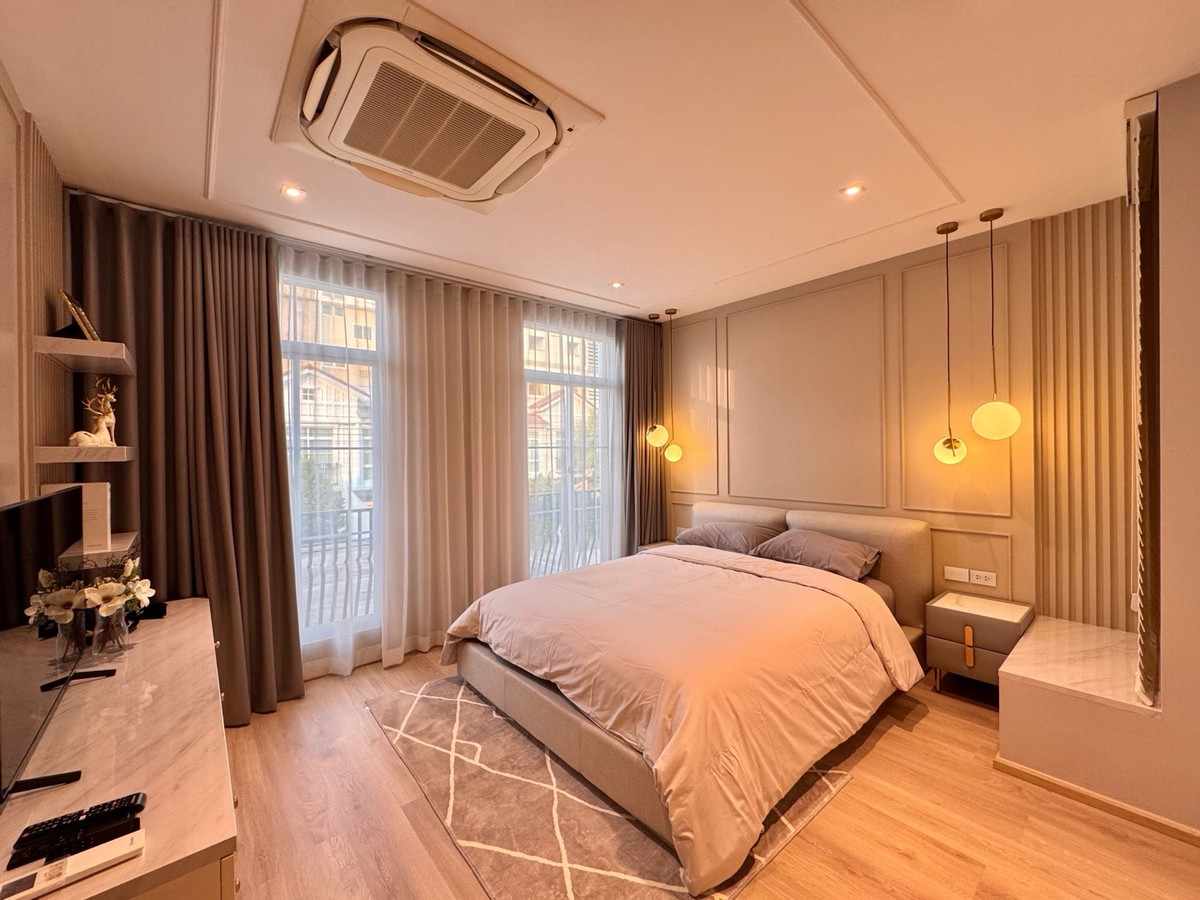 ให้เช่าทาวน์โฮมบางนา แบริ่ง ลาซาล : 💥ForRent💥3Bed • Indy Bangna-Ramkhamhang2 🏡 Near Mega Bangna‼️  Beautifully decorated 🌟 Ready to move in ‼️ Fully Furnished ✨
