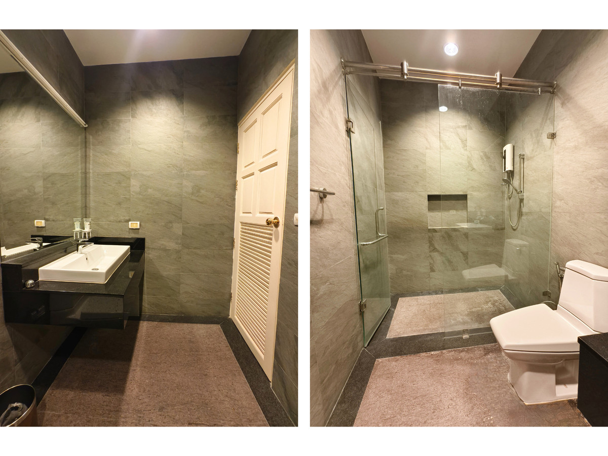 For RentHousePattanakan, Srinakarin : Rent: Detached House, Pattanakarn 50, with Solar Panels, No Maintenance Fees, Newly Renovated, 100 sq.wah, South Facing, 3 Bedrooms, 4 Bathrooms, Maid's Room, Built to Maximize Land Area.