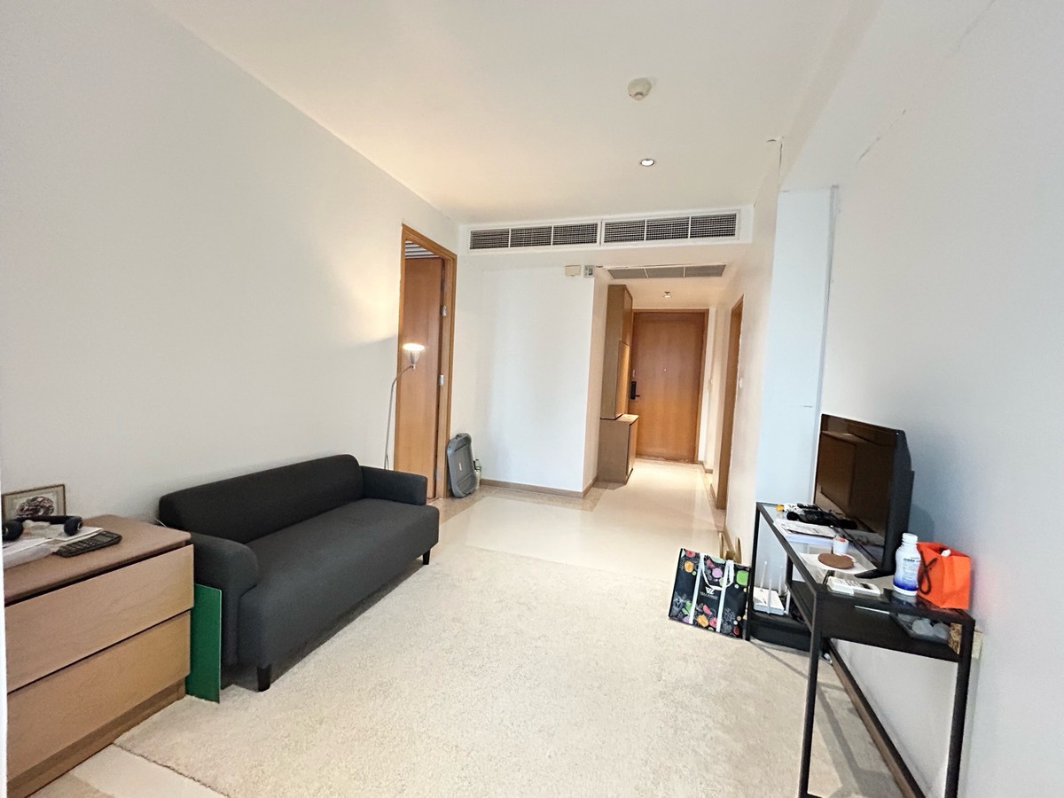 For RentCondoSathorn, Narathiwat : for rent the empire place sathorn separate 1Bed 1bath fully furniture