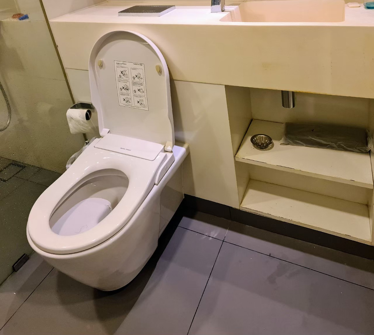 ขายคอนโดสีลม ศาลาแดง บางรัก : 🏠✨ ไซมิส สุรวงศ์ | ขายคอนโด 1 ห้องนอน (HBH-ST-147)